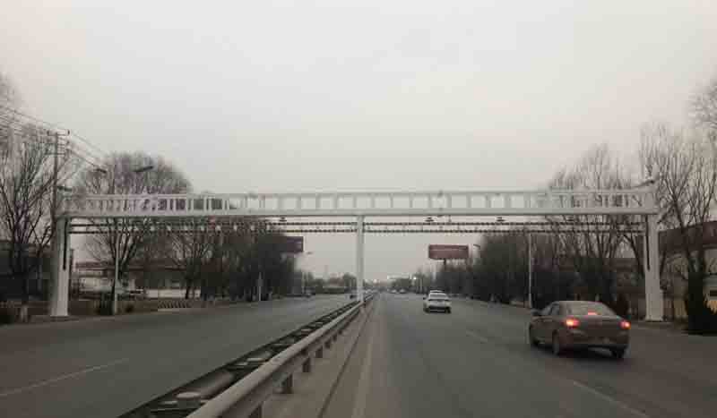 岳阳公路限高杆